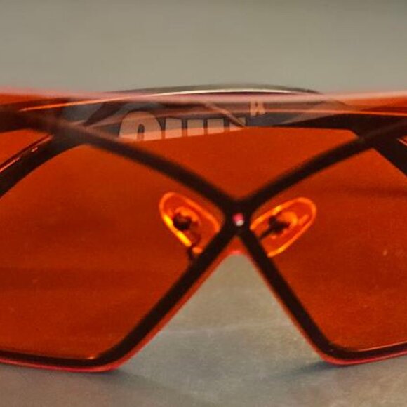 Collection of 3 boutique oversized modern sunglasses - Picture 3 of 7